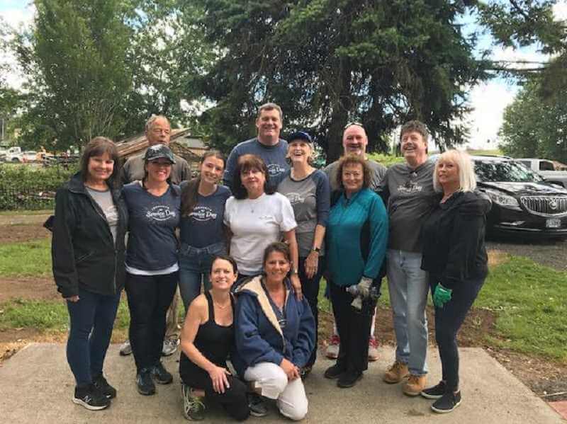 Lake Oswego Review: Windermere dedicates community service day to local charities