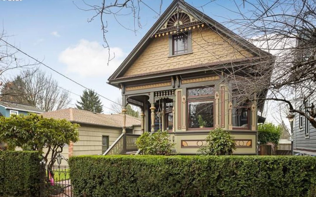 Oregonlive: Pretty Portland Victorian cottage, ‘perfect for a poet,’ is for sale at $498,750