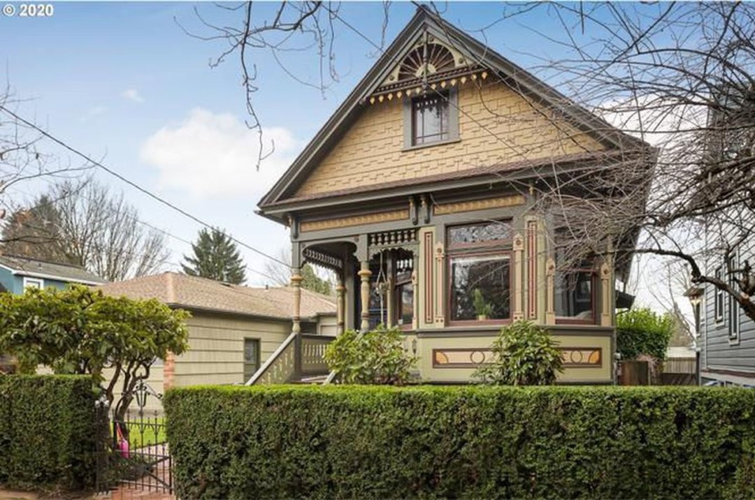 Oregonlive: Pretty Portland Victorian cottage, ‘perfect for a poet,’ is for sale at $498,750